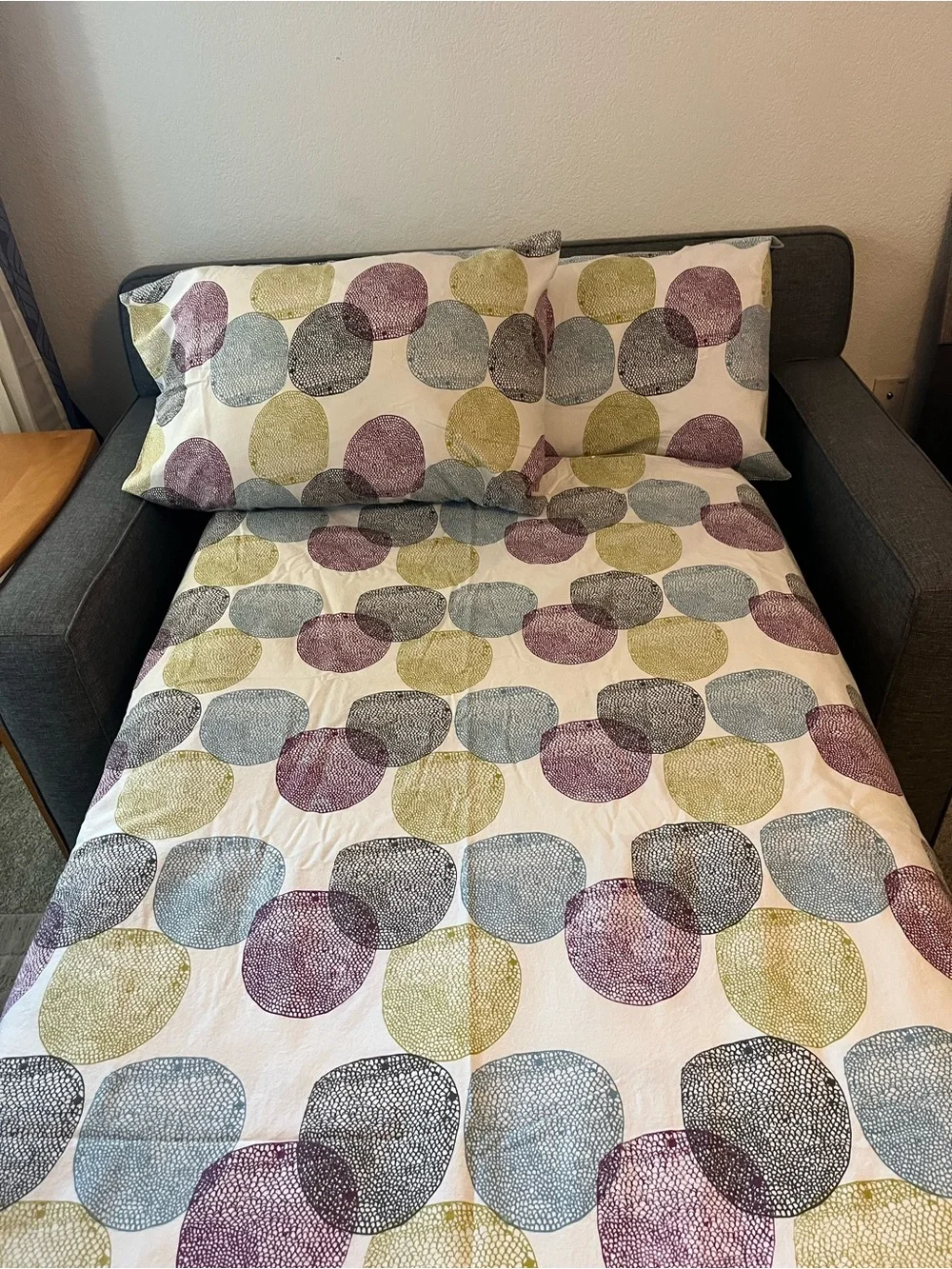 IKEA Queen Modern Dot Pattern Duvet Cover Set in Yellow, Blue, Gray, and Purple